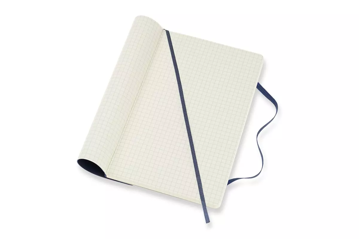 Een Moleskine Squared Soft Cover Notebook Large Sapphire Blue koop je bij Moleskine.nl